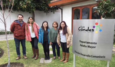 Estudiantes tesistas de la carrera visitan Centro de Atención al Adulto Mayor en Las Condes